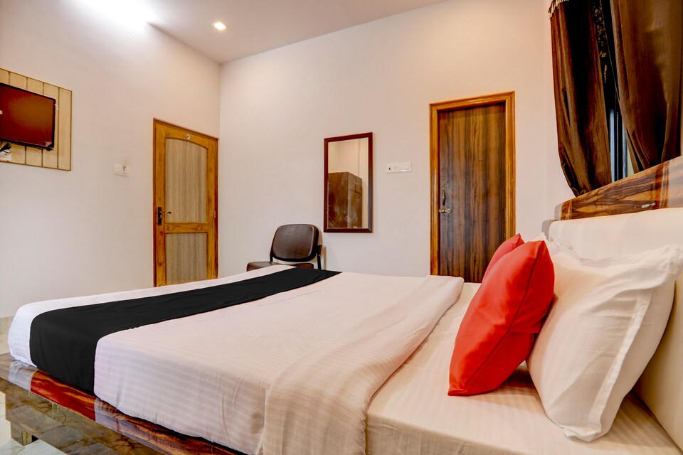 Royal Family Room at Sri Karni Heritage Resort with spacious layout, flat-screen TV and seating